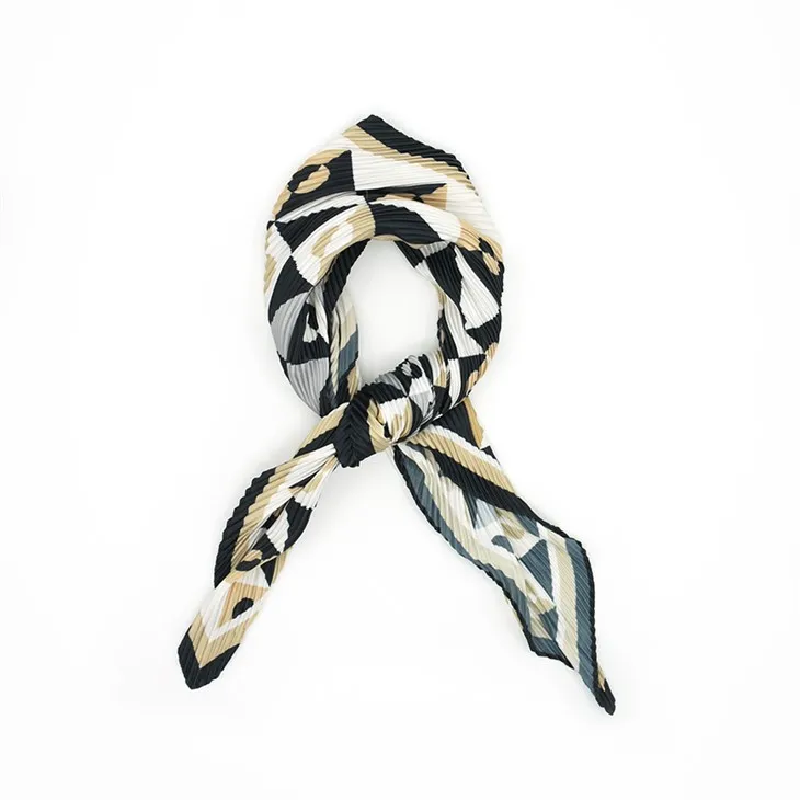 Skontrolujte Crinkled Bandana S031