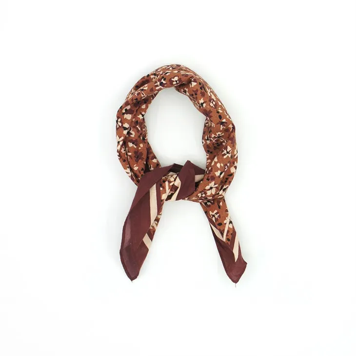 Bavlnená kvetinová bandana S124