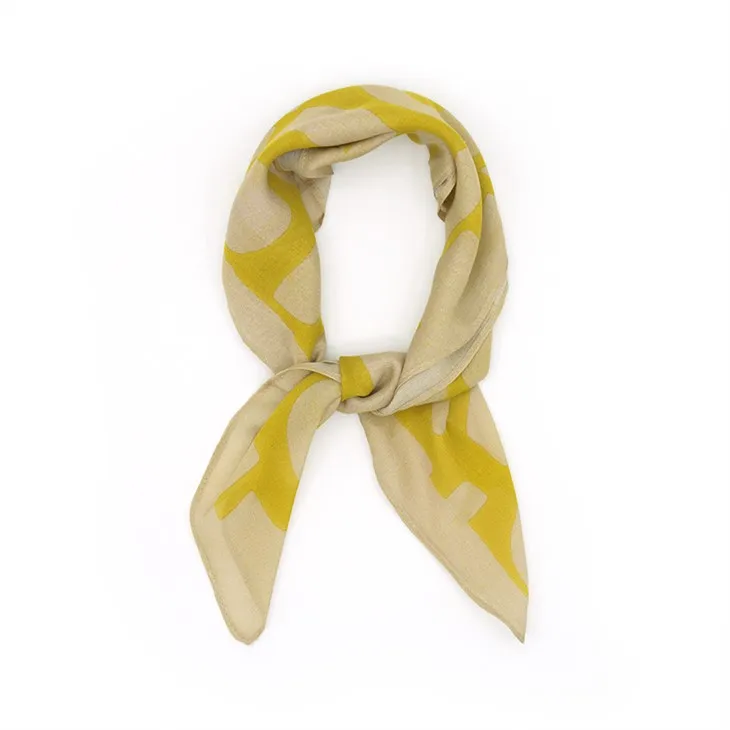 Štvorcové hodvábne šatky Geometry