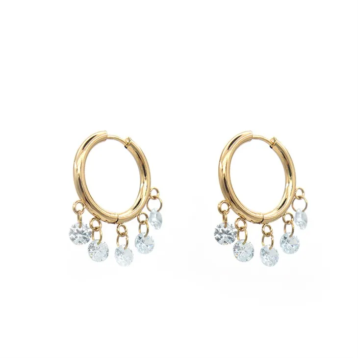 Zlaté elegantné napichovacie náušnice