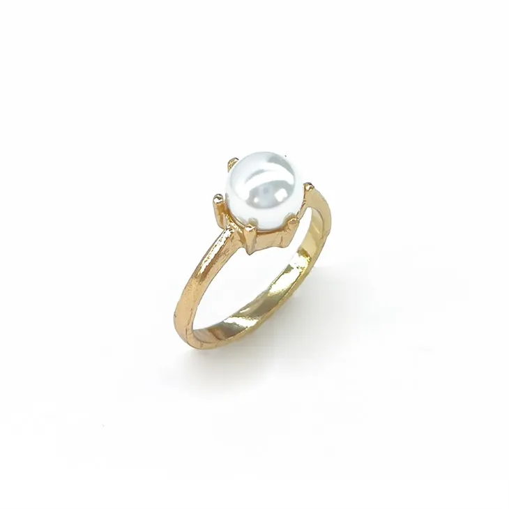 Zlatý elegantný perlový prsteň