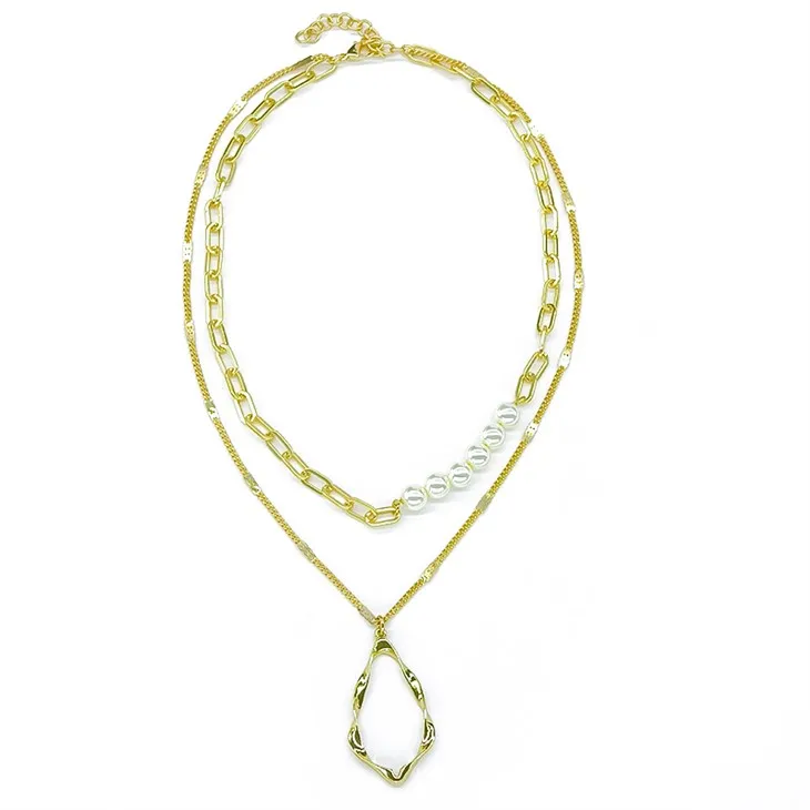 Sada zlatých perlových náhrdelníkov